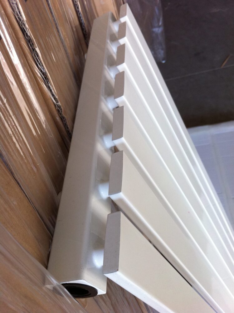 Design Radiator Idell in Wit / Chrome / Zwart - Afbeelding 3