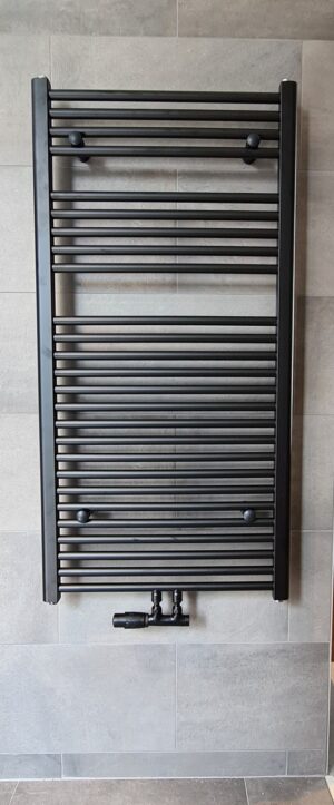 Radiator Lydia Mat Zwart 120x60cm